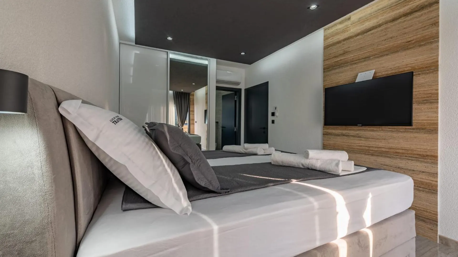 פריבלאקה Crowonder Villa Travera 1 With Heated Swimming Pool - Crowonder Luxury Rent קרואטיה